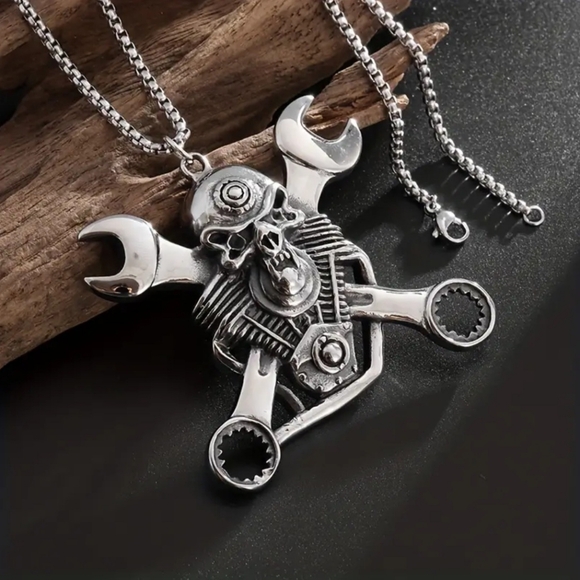 New! MEN'S Skull and Cross Wrenches Pendant Necklace. - Picture 2 of 6